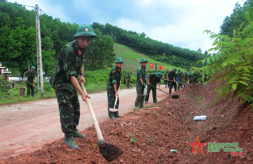Quân đoàn 12 thực hiện tốt hành quân dã ngoại làm công tác dân vận năm 2026